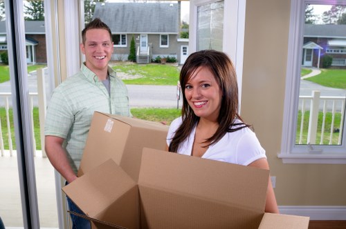 Local house removals service navigating Monkenhadley residential streets