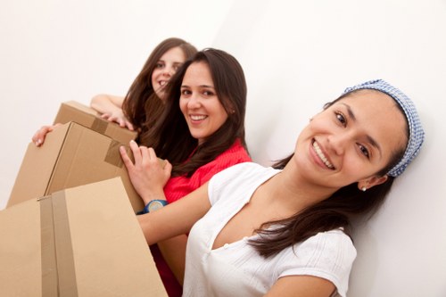Modern storage units in Monkenhadley for home and business use