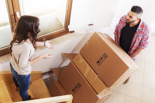 Local storage support for house moves and temporary space needs in Monkenhadley